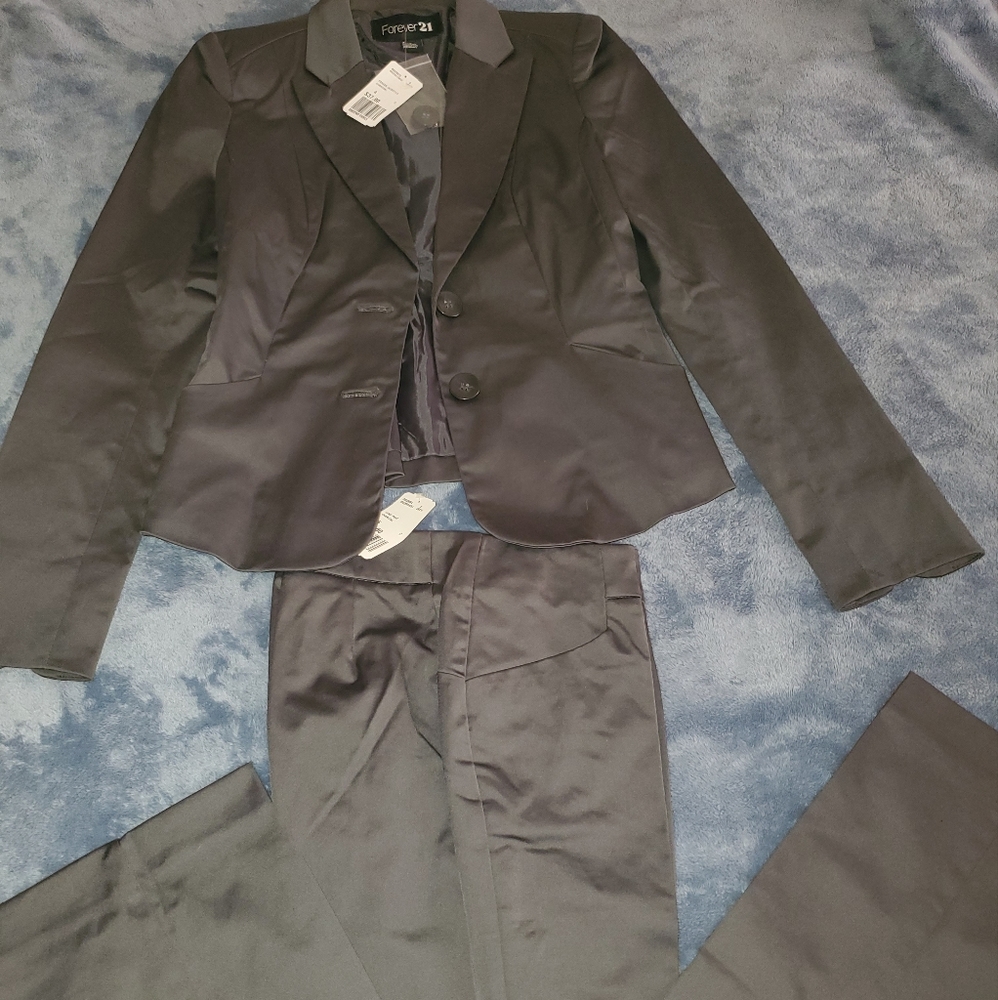 Forever 21 shiny pant suit set, pure black, size 4